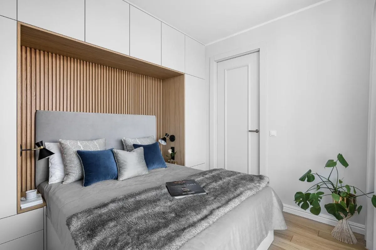 Image 1 of White Superior by OneApartments