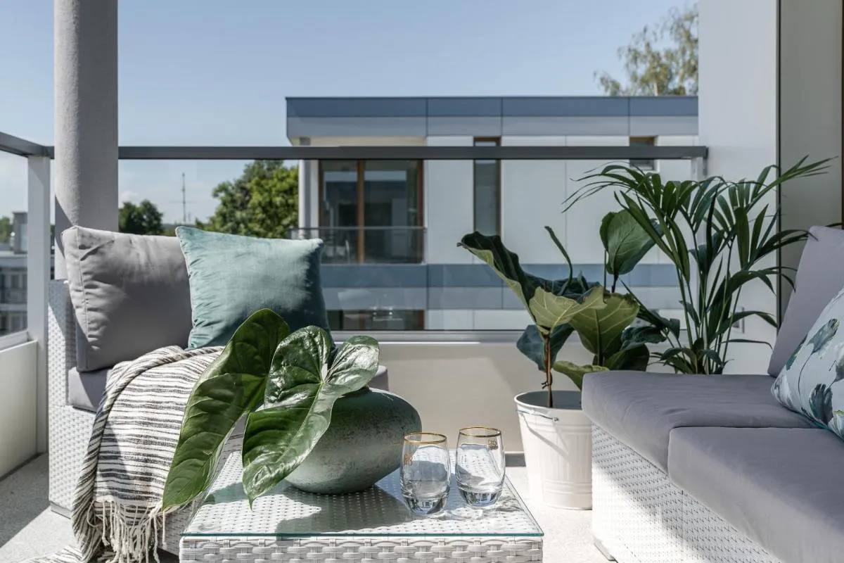 Image 5 of White Superior by OneApartments