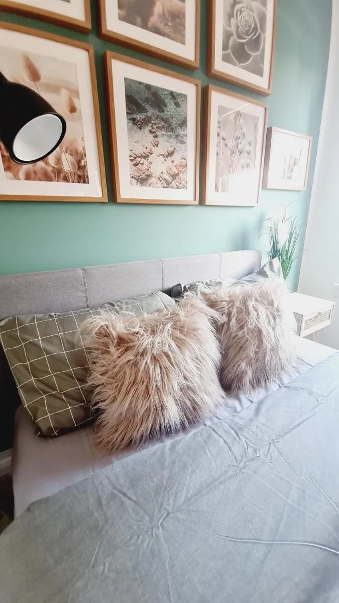 Image 1 of Beautiful 2bed house with garden, walking distance to town – FREE parking