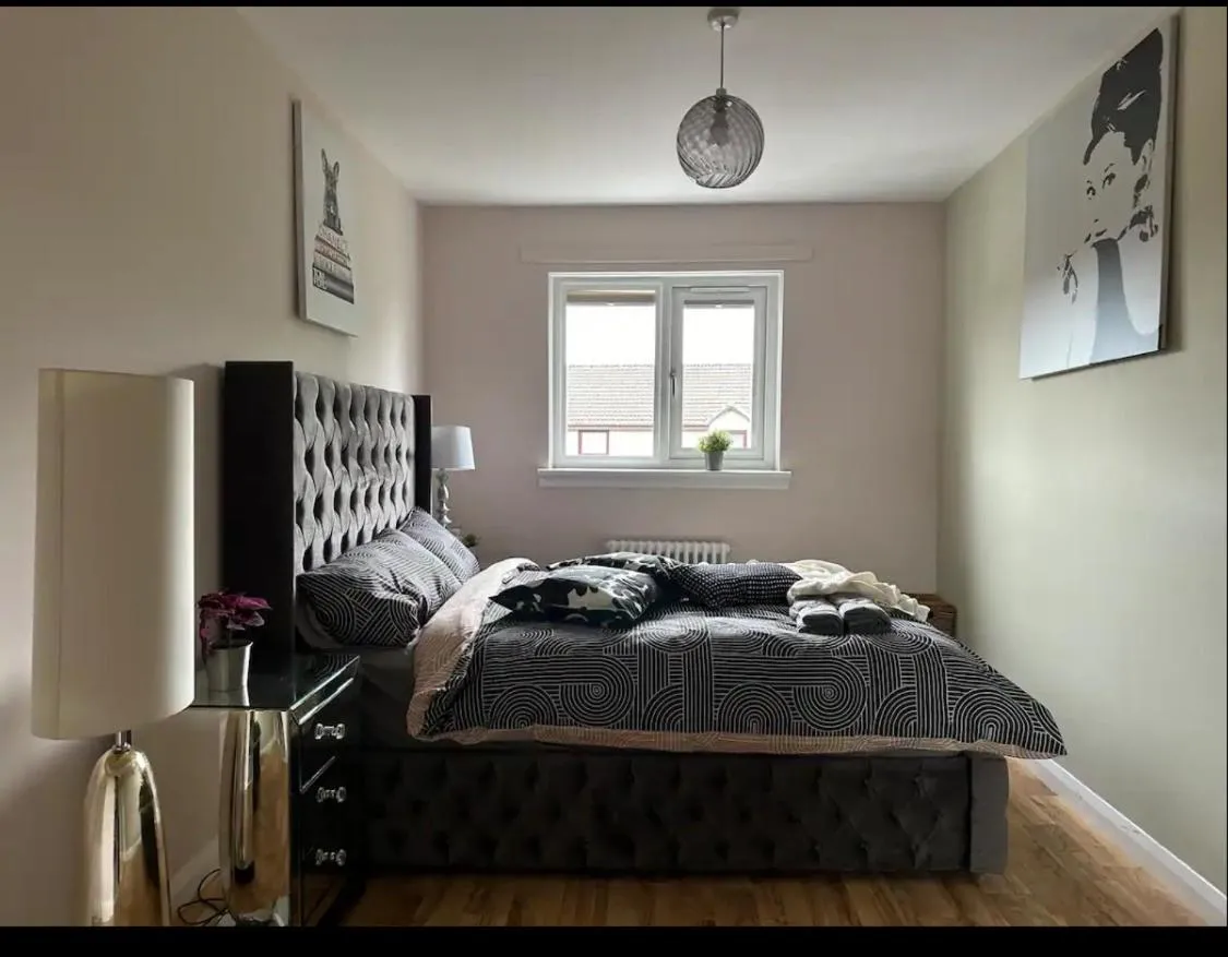 Image 1 of Beautiful house in Clydebank