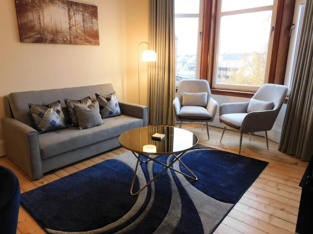 Image of Beautiful & spacious 2 bed apt in Glasgow West End