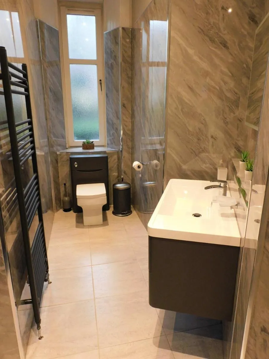 Image 6 of Beautiful & spacious 2 bed apt in Glasgow West End