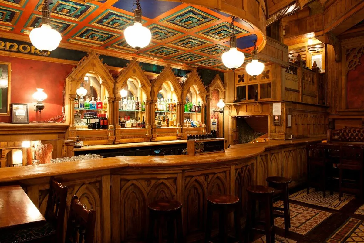 Image 3 of Carlton George Hotel