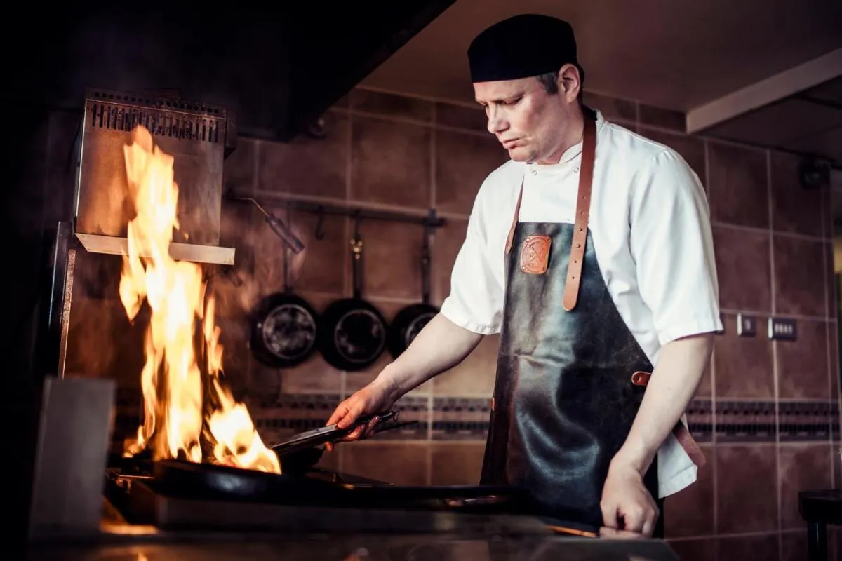 Image 4 of Carlton George Hotel