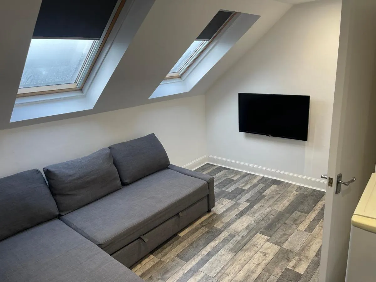 Image 3 of Elder Park Apartments