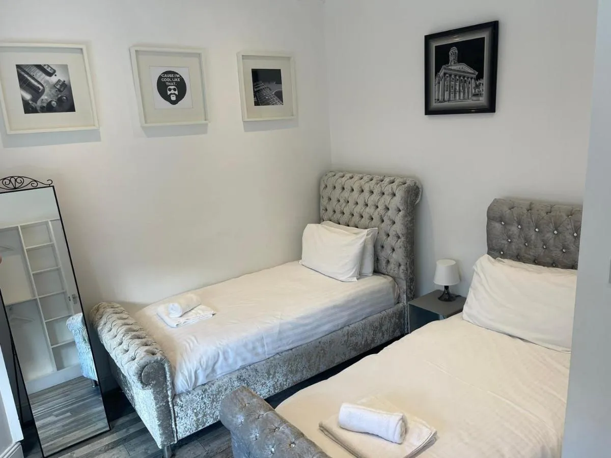 Image 6 of Elder Park Apartments