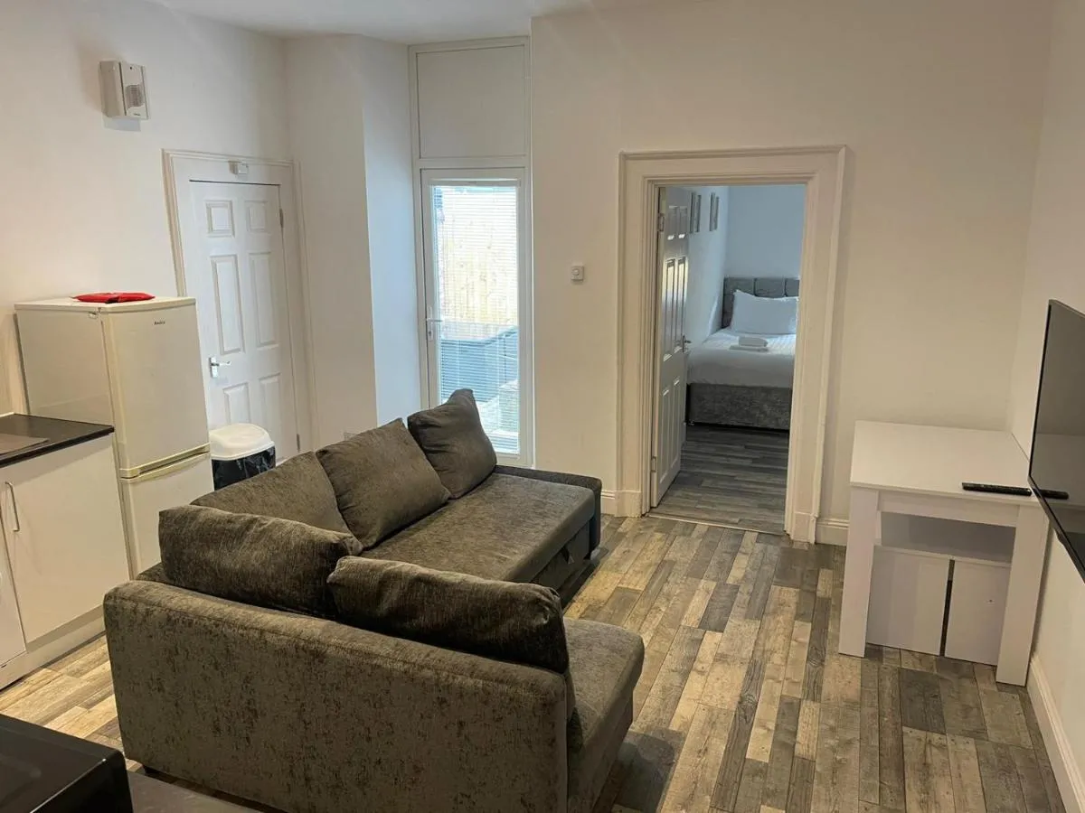 Image 5 of Elder Park Apartments