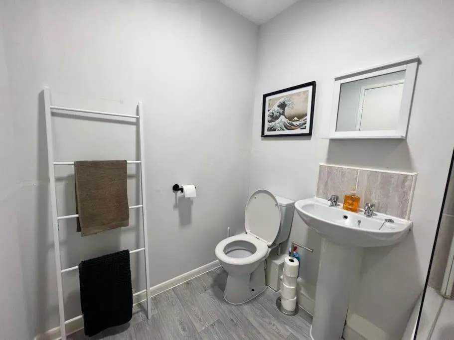 Image 6 of Ideal 2 Bedroom Glasgow Home