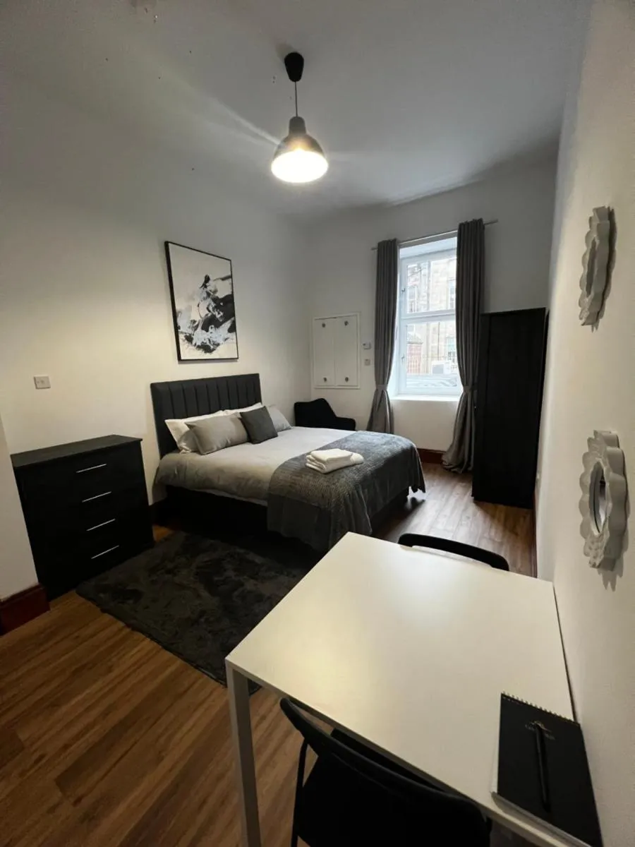Image 1 of Sauchiehall Street Apartment