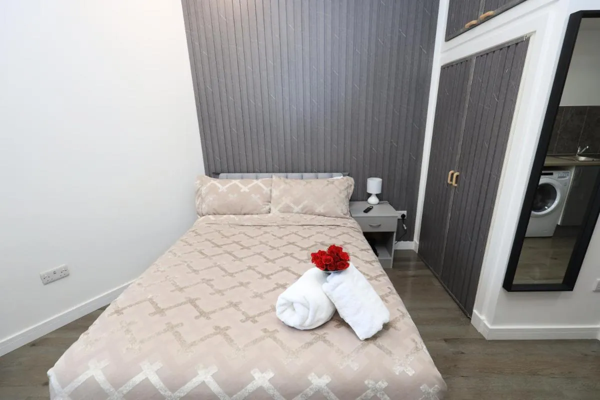 Image 4 of VR Apartments