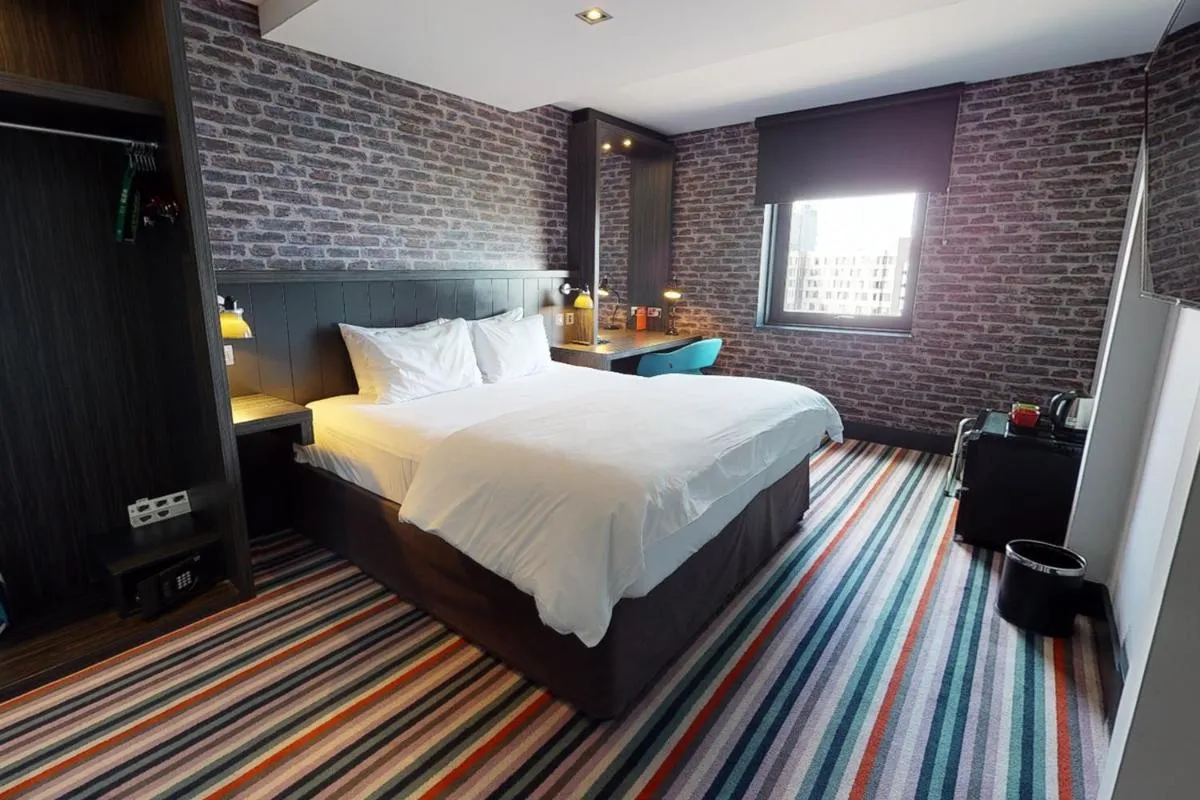 Image 2 of Village Hotel Glasgow