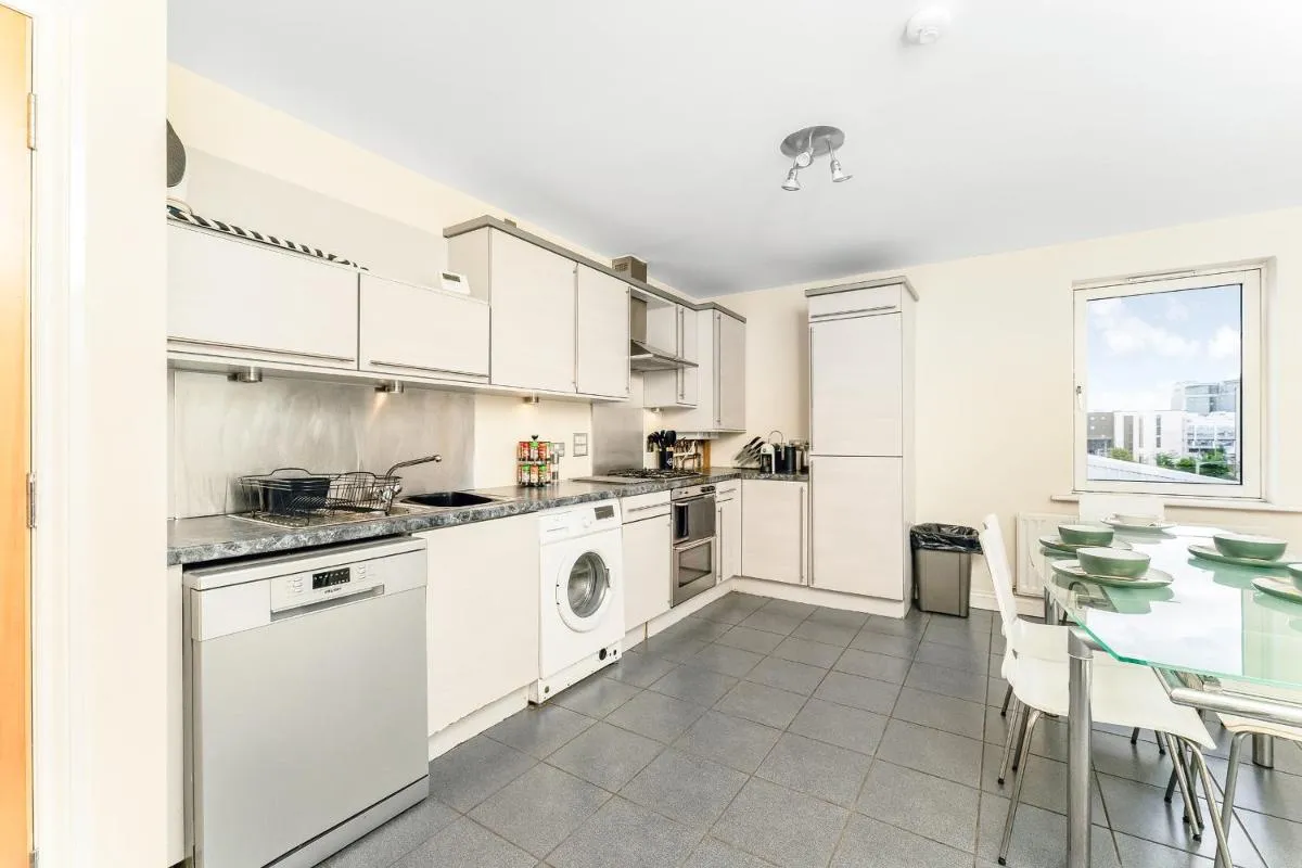 Image 3 of 4Bed Finnieston SkyHigh Duplex