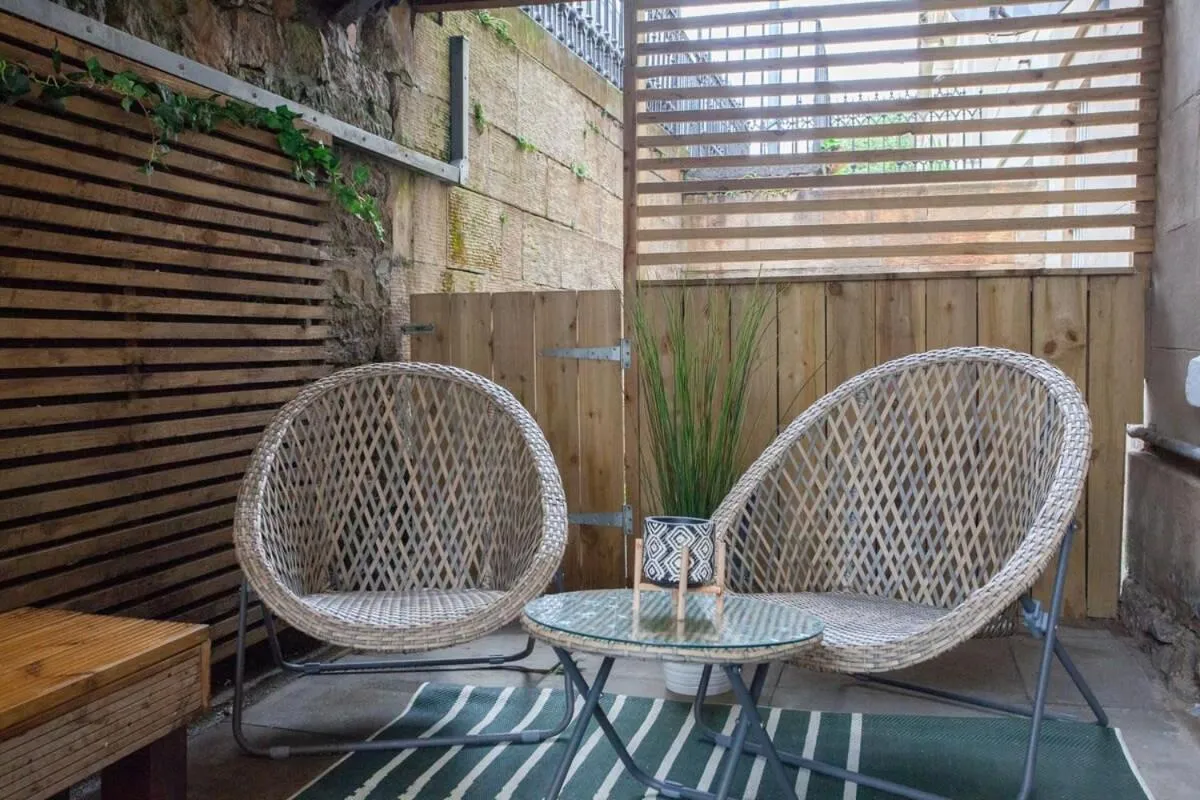 Image 4 of Beautiful 2 Bed Flat with a Private Terrace