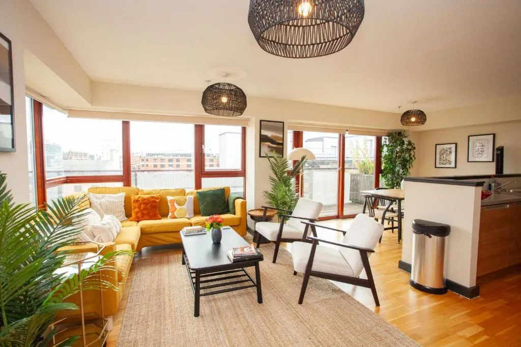 Image of Beautiful Penthouse in City Centre Location