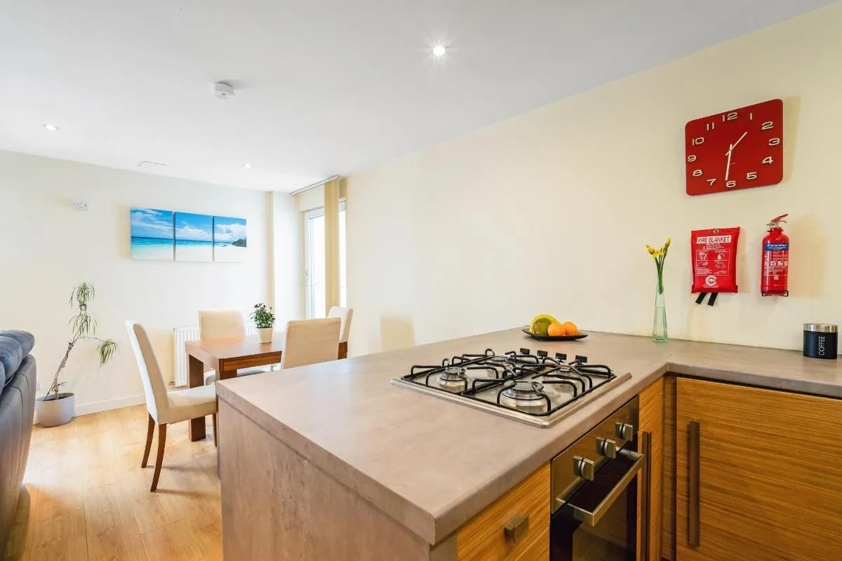 Image 3 of Bell Street Apartments