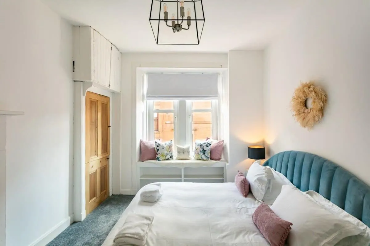 Image 2 of Boutique West End Apartment – ‘The Nook’