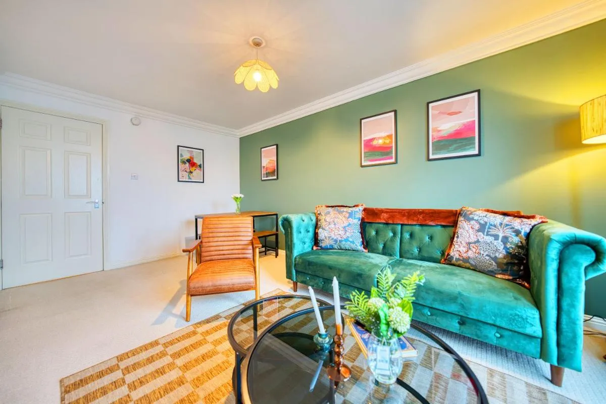 Image 1 of Bright Central 2 Bedroom Apartment