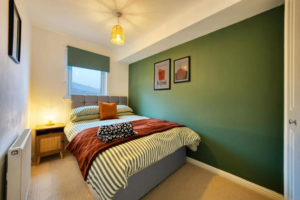 Image 3 of Bright Central 2 Bedroom Apartment