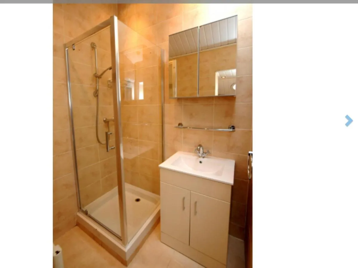 Image 1 of Cheerful One bedroom cottage with parking space.