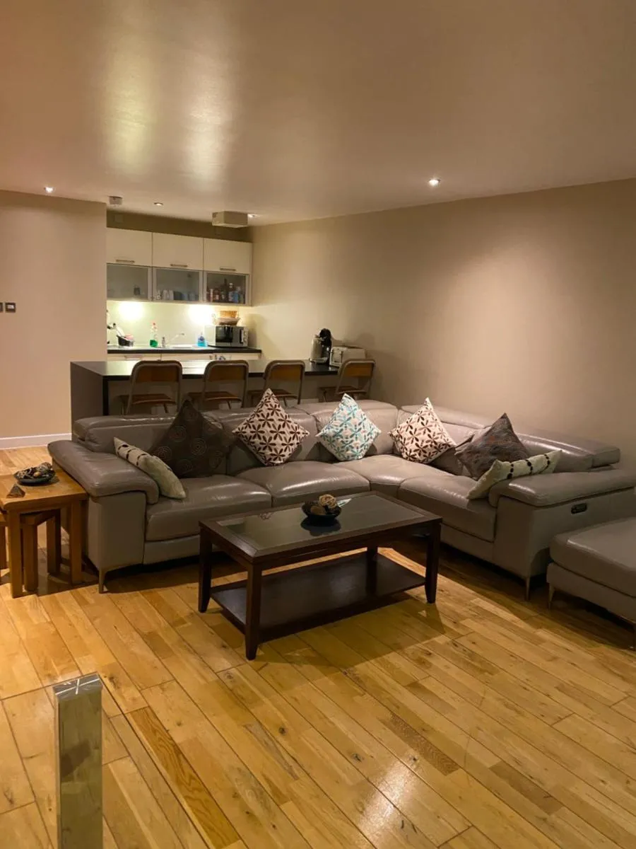 Image 3 of City Centre 2 bedroom apartment, secure parking.