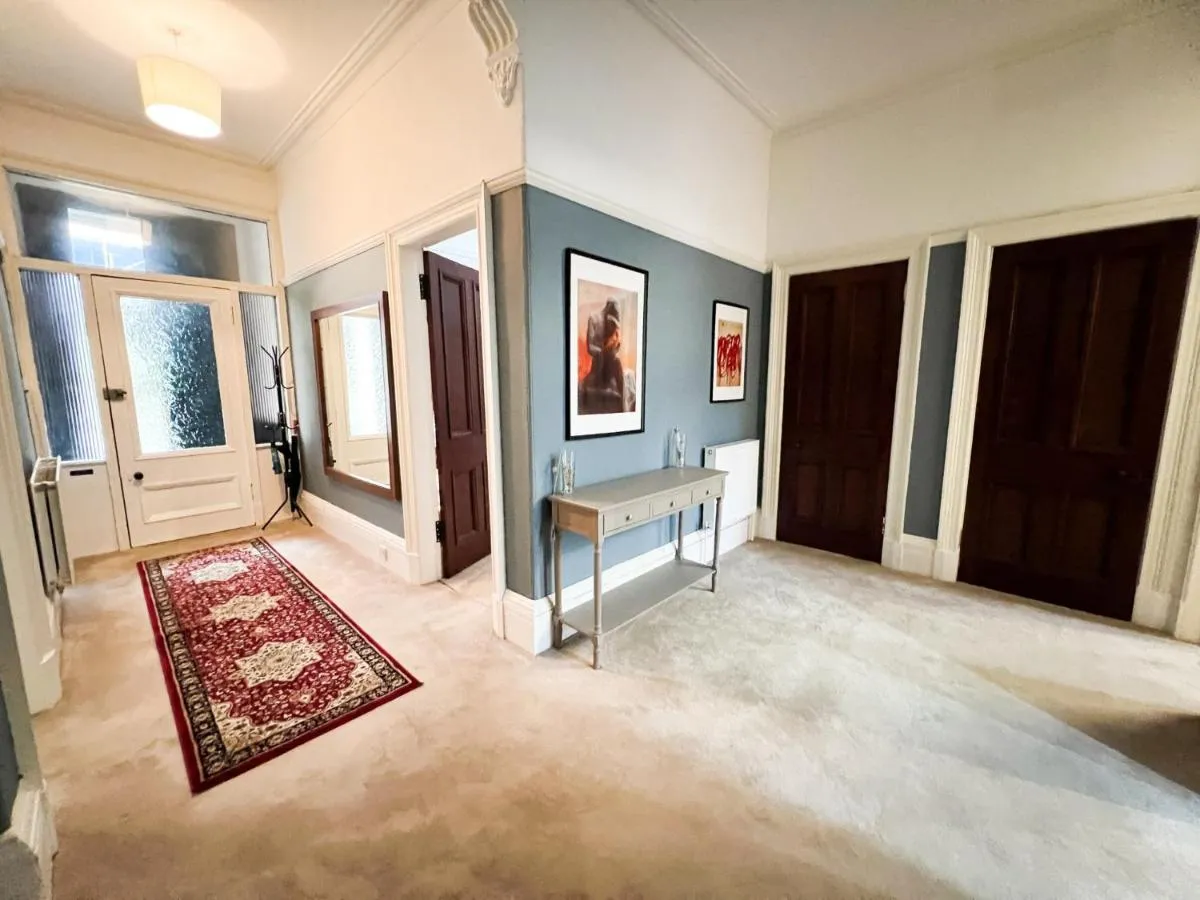 Image 4 of Cozy Retreat Glasgow West End