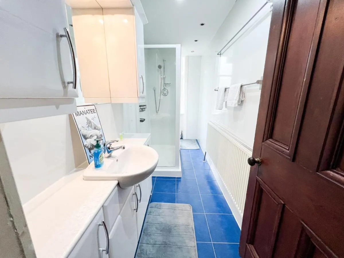 Image 3 of Cozy Retreat Glasgow West End