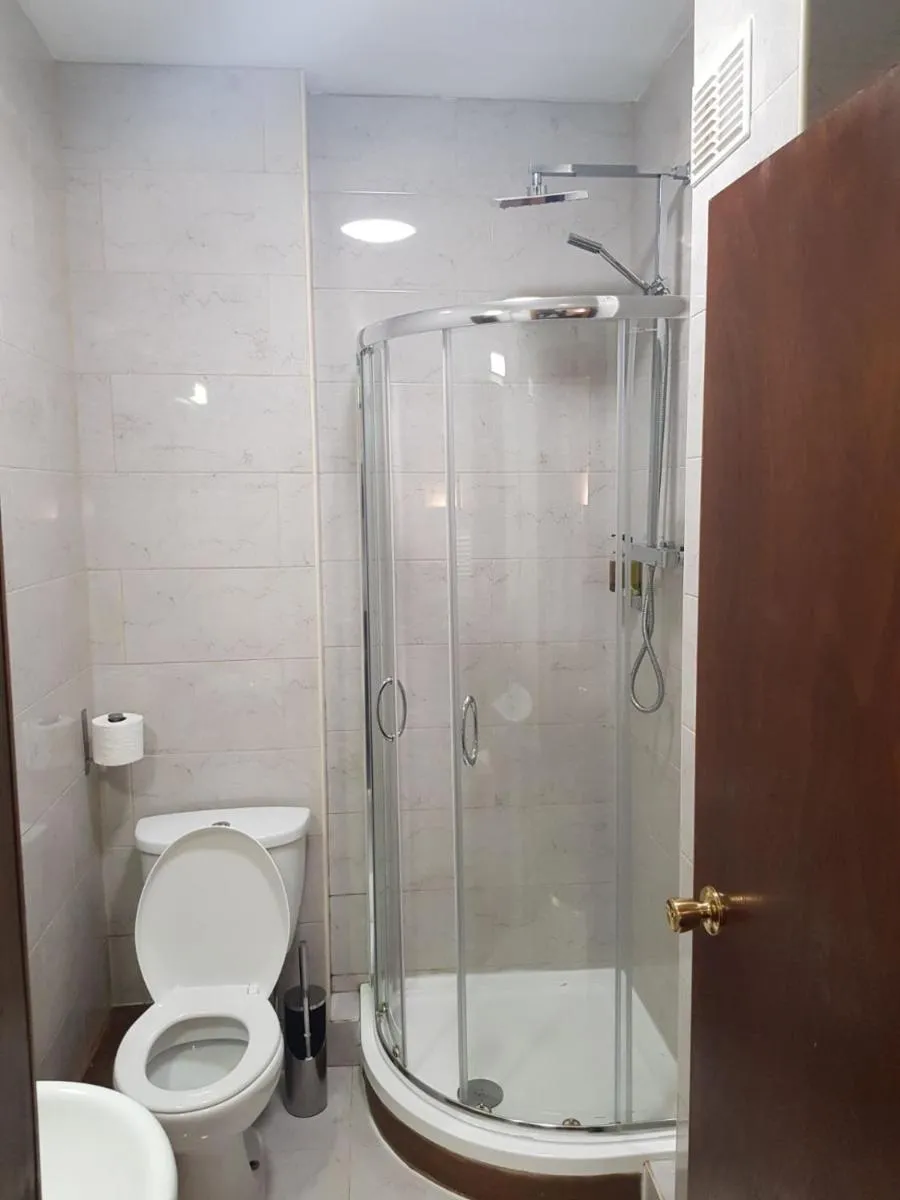 Image 6 of Crosshill House