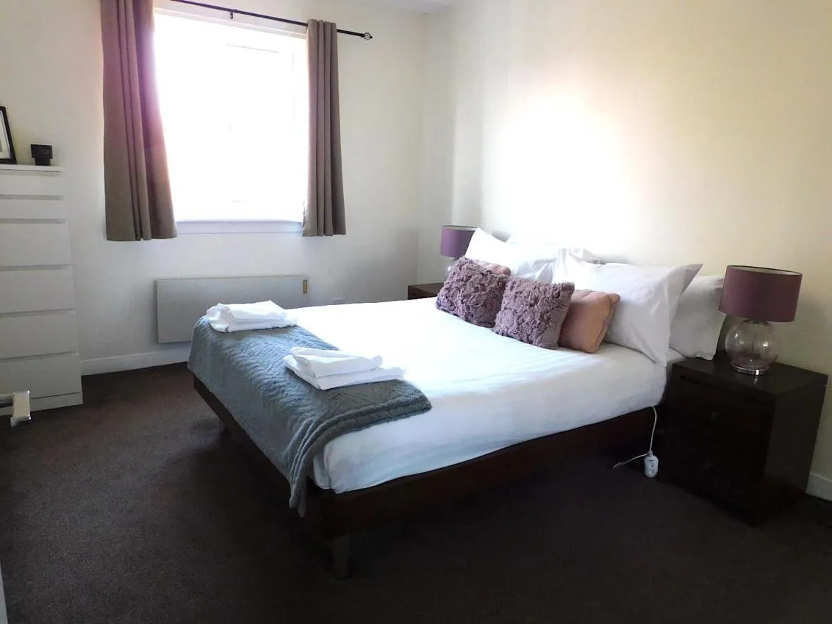Image 6 of Fab Location 1 bed Apt overlooking Glasgow Green