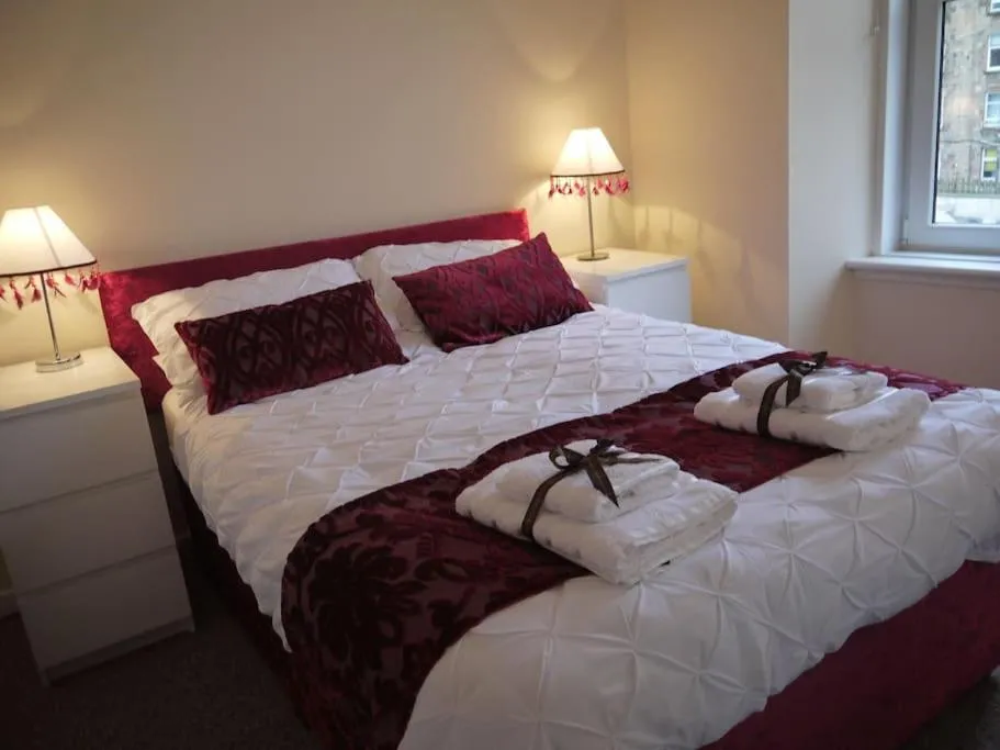 Image of Fabulous location, One Bedroom West End Flat, just off Byres rd, close to SEC & Hydro
