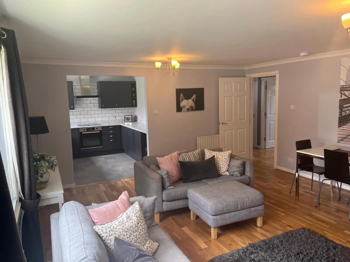 Image 2 of Flat Two, 212 Eaglesham Road, East Kilbride, Glasgow