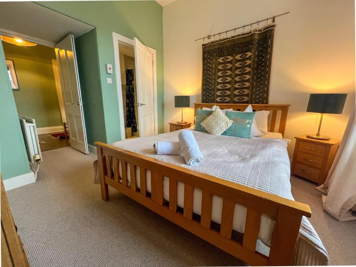 Image 5 of Garnethill Charm 3 Bed Flat Central Glasgow