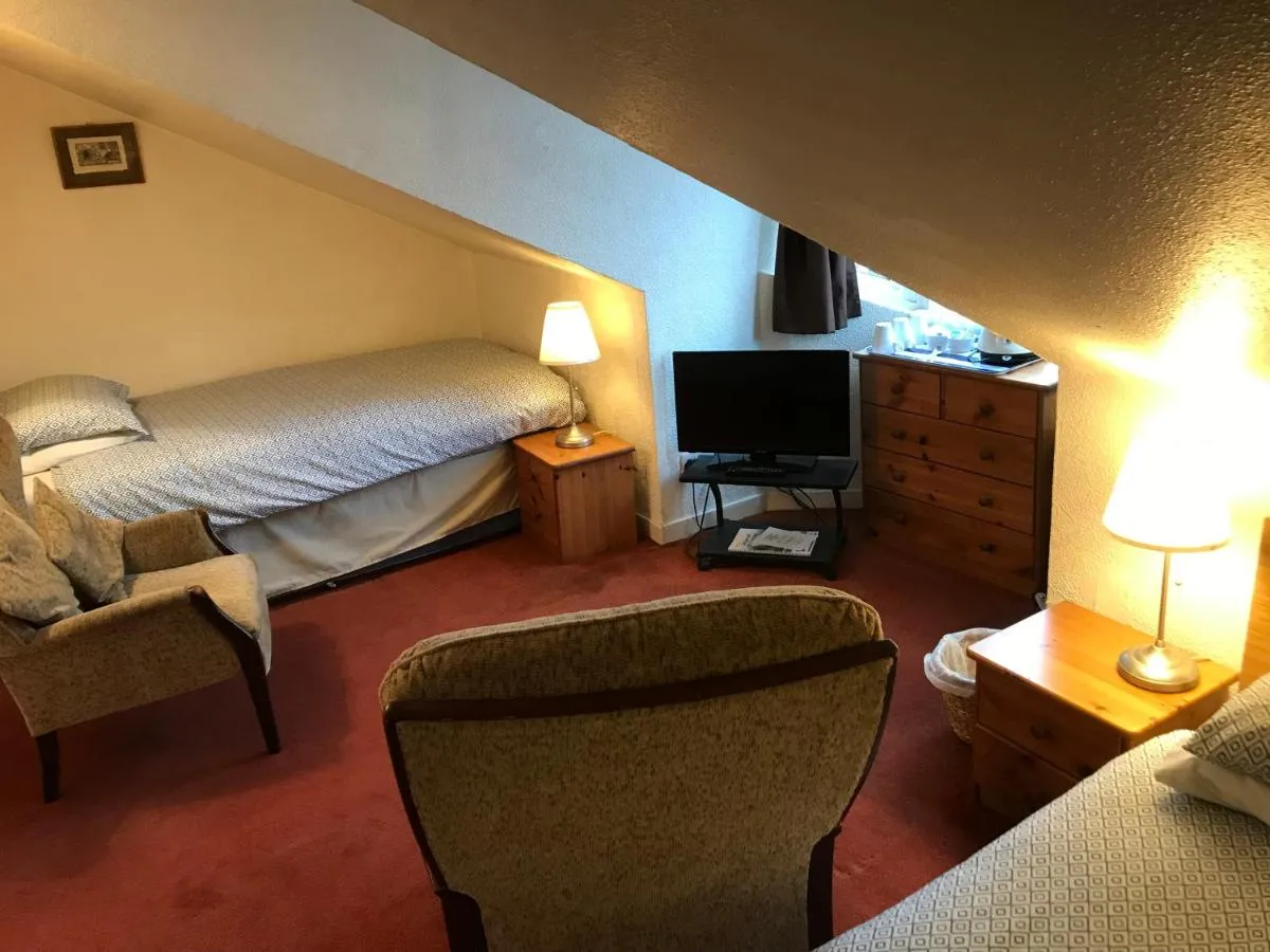 Image 5 of Glades House