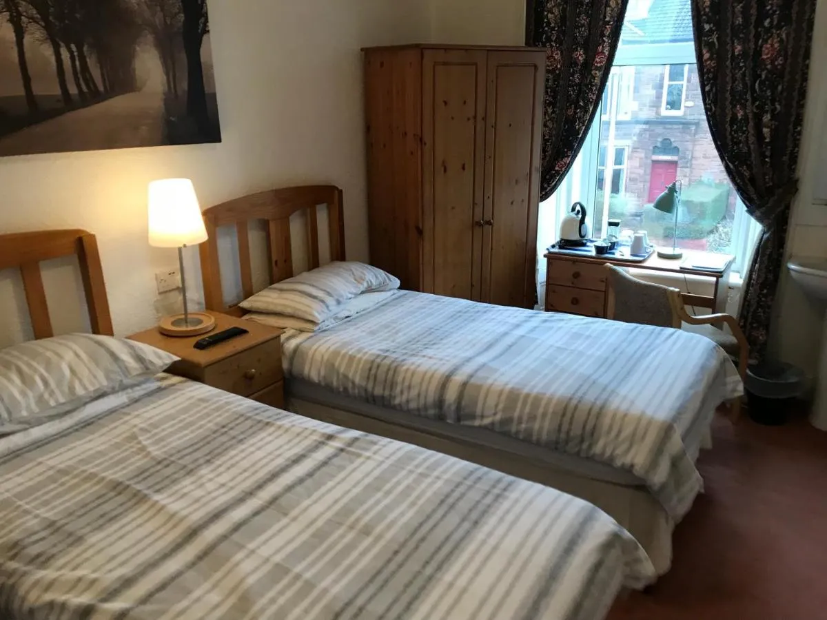 Image 6 of Glades House