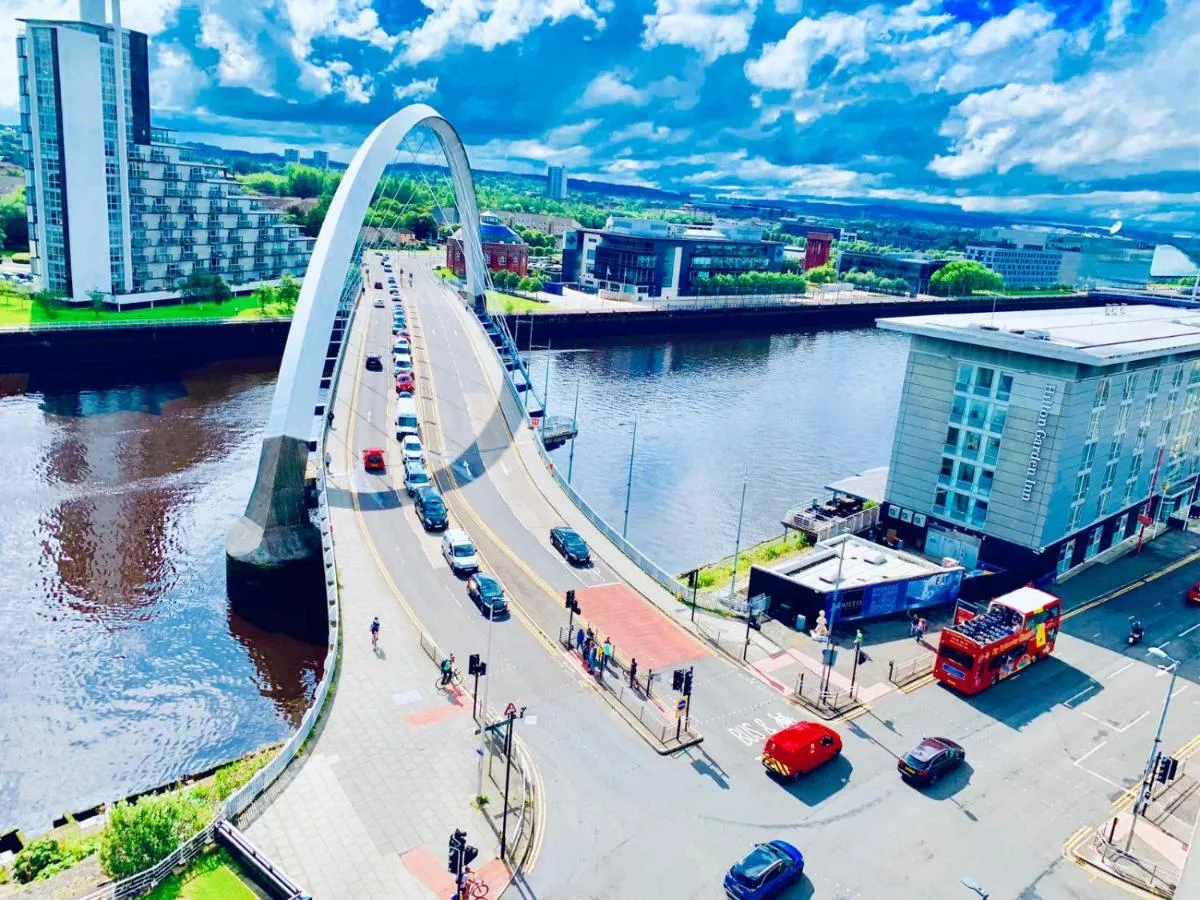 Image 1 of Glasgow City Centre – The PENTHOUSE with RiverViews – (Duplex, 3 Bedrooms, 3 Bathrooms, 2 Living rooms/Kitchen, Private SKY Terrace, 2 Parkings, Top Floor, Huge – 2100 sq ft, SECC HYDRO)