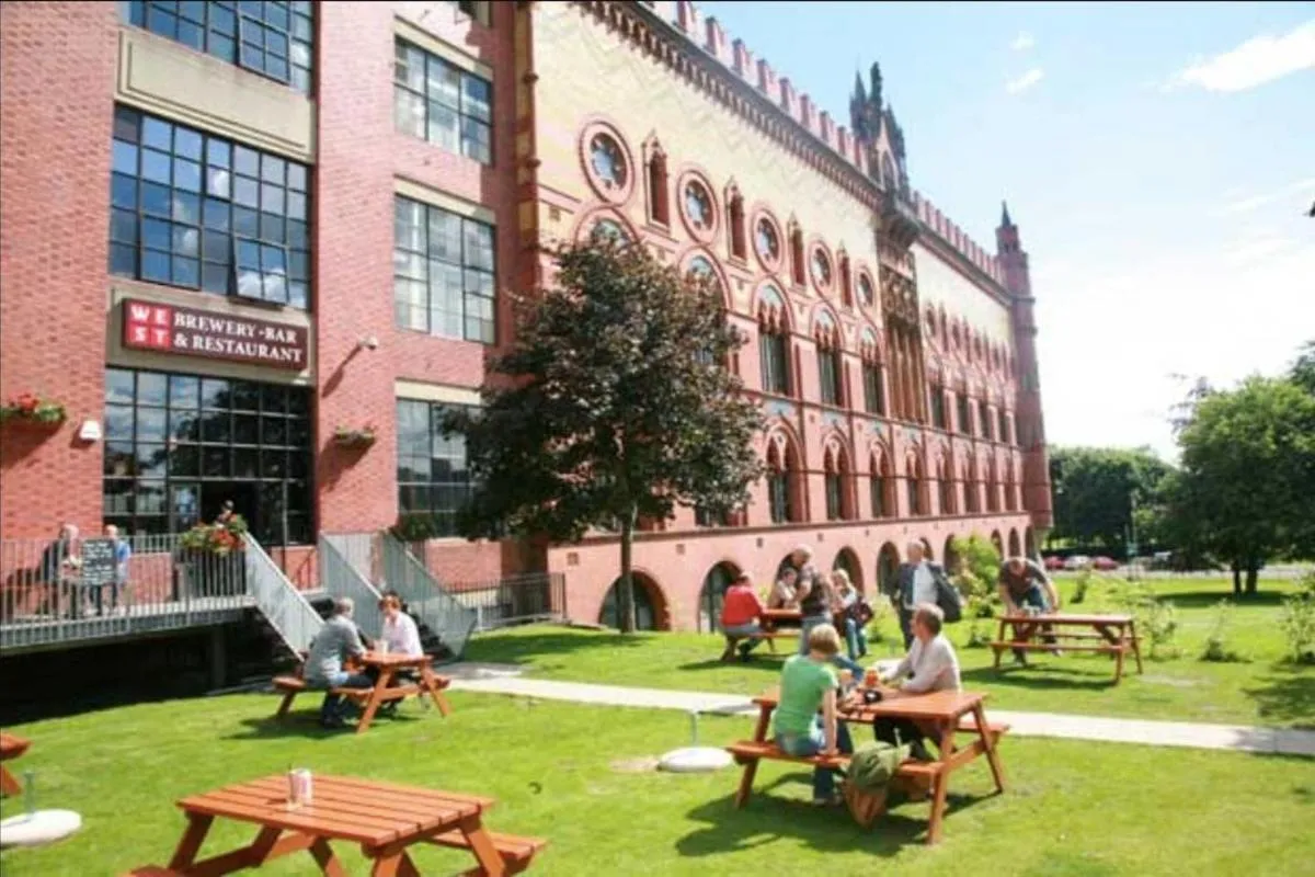 Image 6 of Glasgow Green Park Home