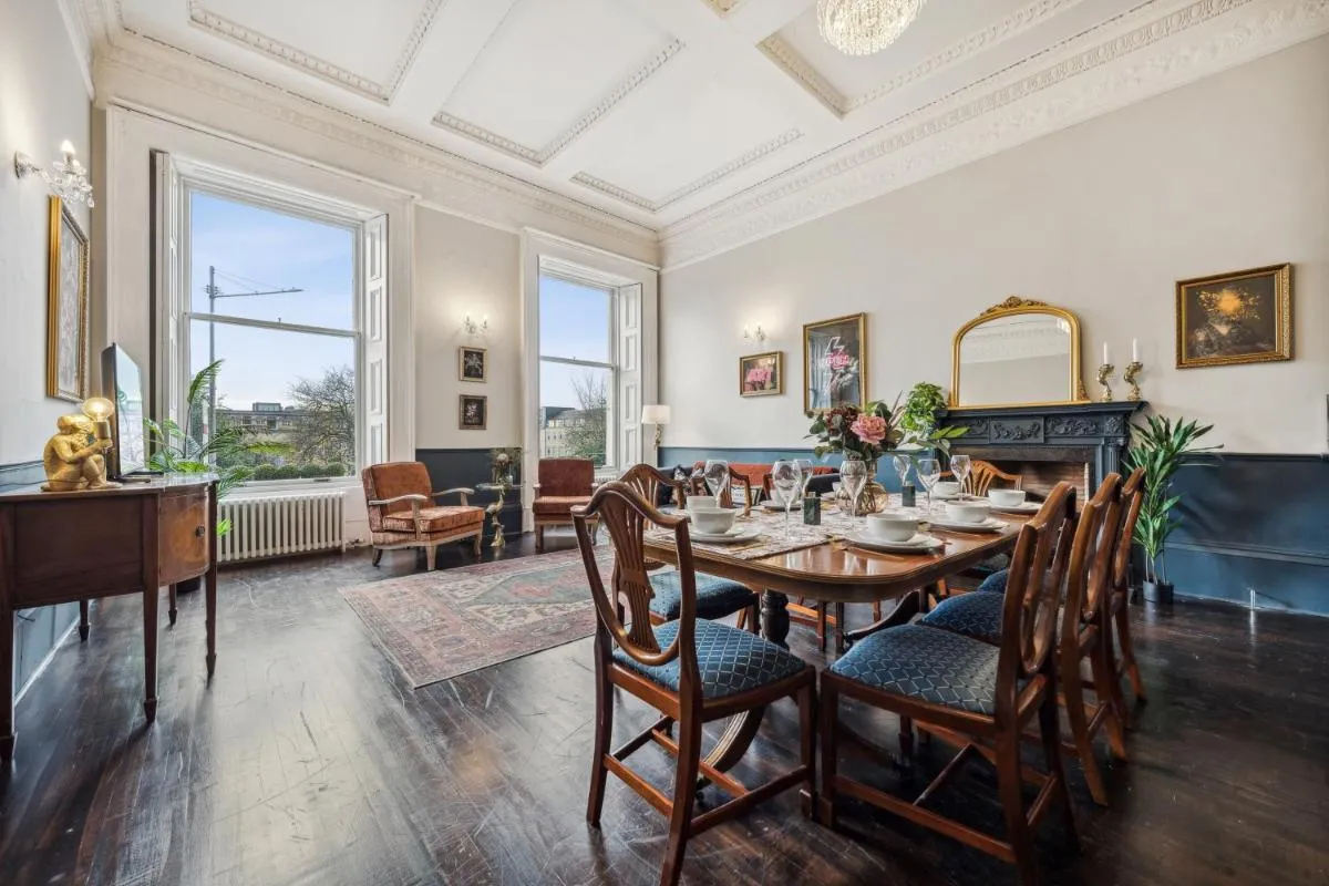 Image 1 of Grand 2 Bed West End Residence