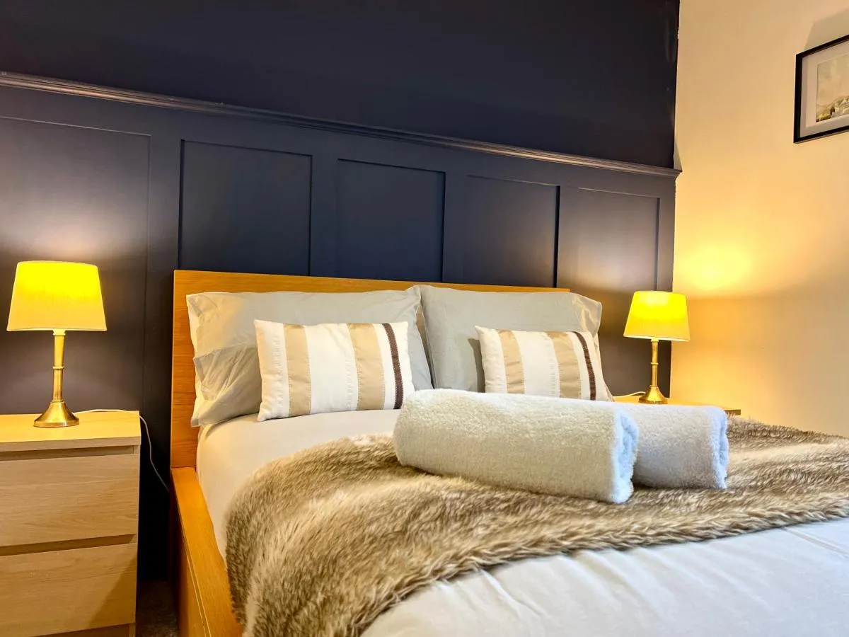 Image 5 of Ground Floor Flat with Free Parking & WiFi