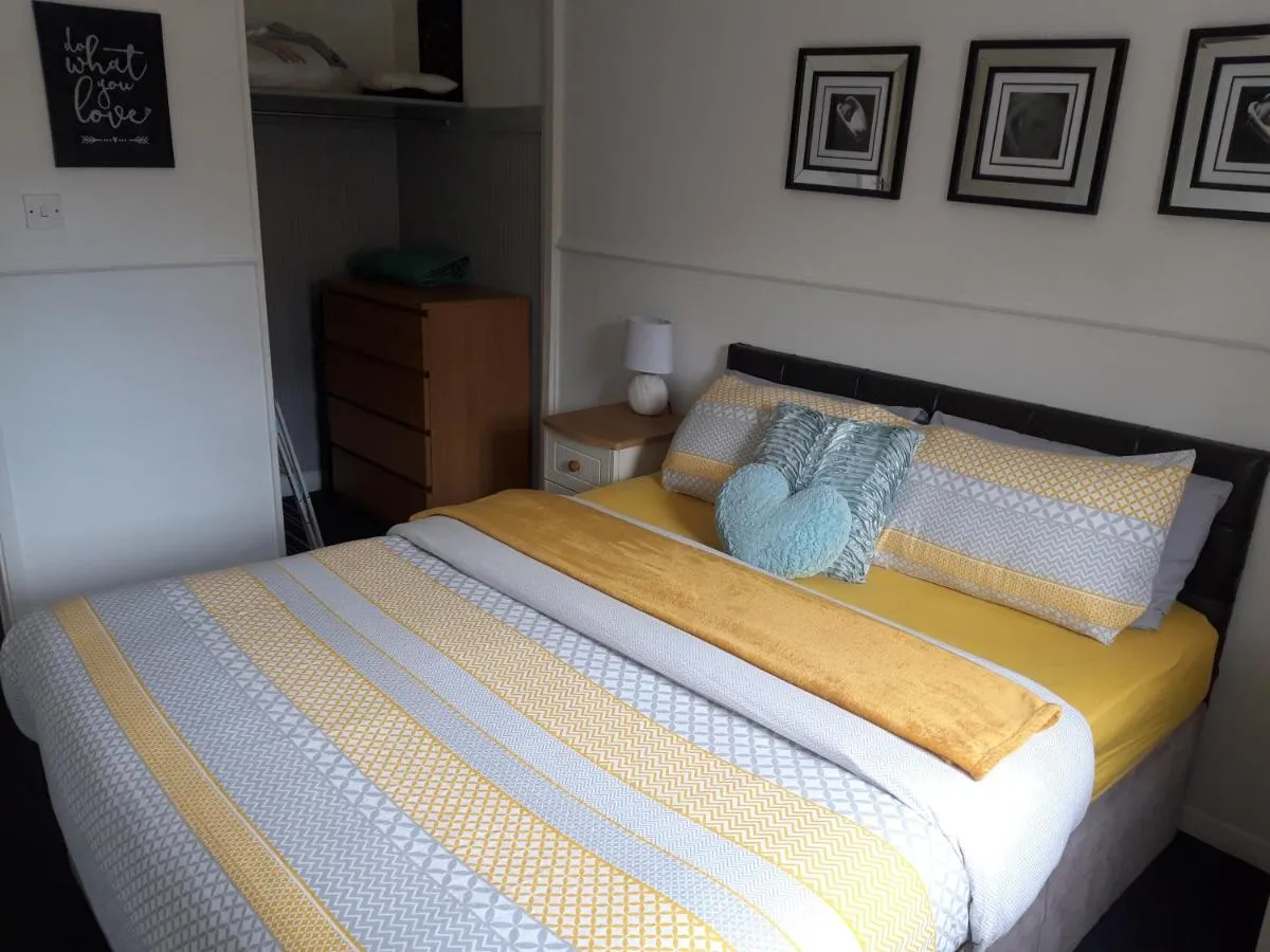 Image 1 of Hardgate Gardens