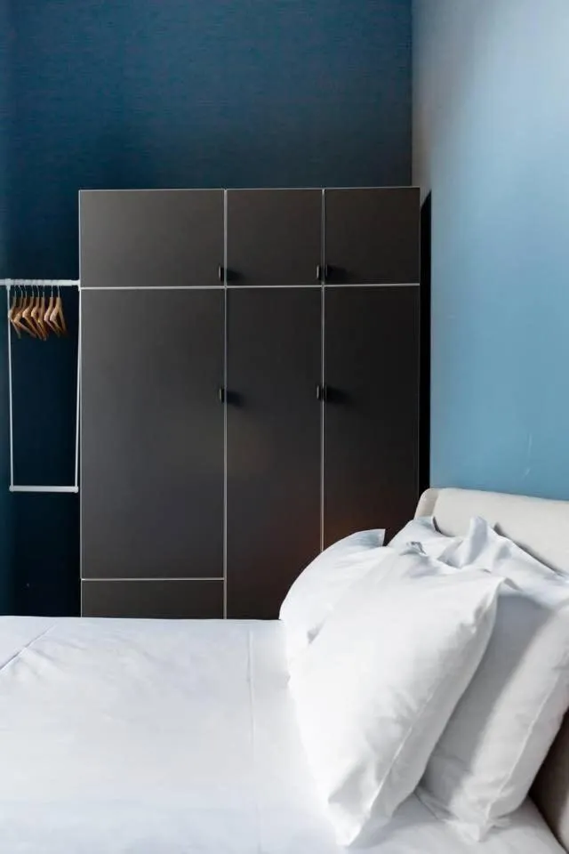 Image 6 of Incredible contemporary flat in heart of west end