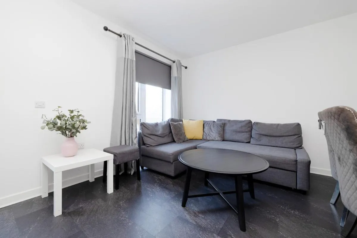 Image 5 of JOIVY Stylish House with Garden and Parking