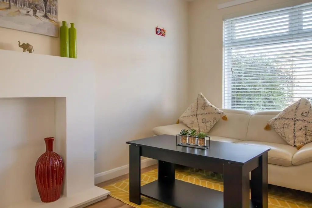 Image 5 of Lena House