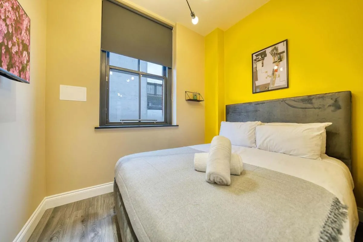 Image 3 of Lovely Central Station 1 Bed Apartment B9