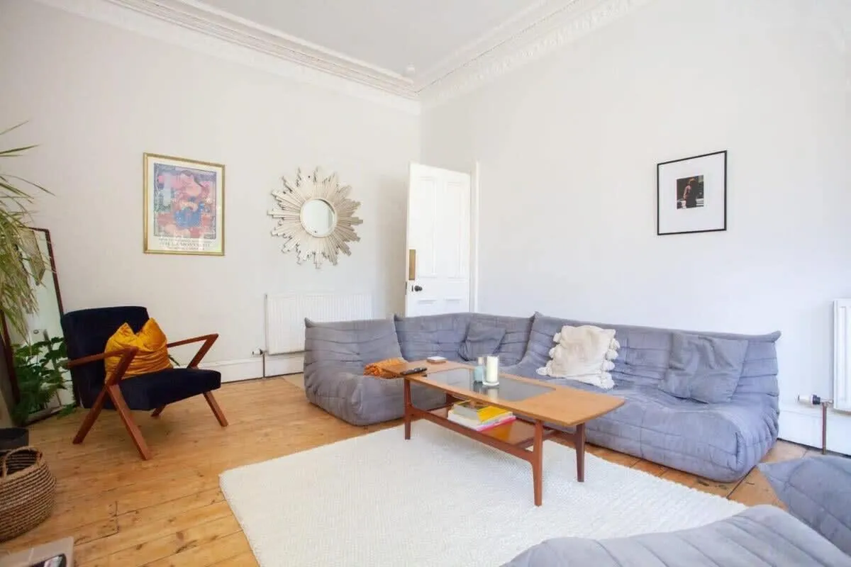 Image 2 of Lovely Flat in Ideal Location