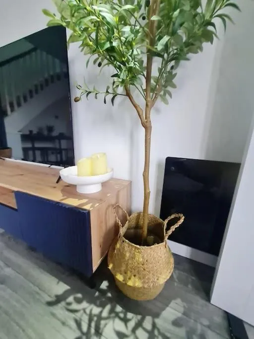 Image 6 of Lovely house with back garden – FREE Parking