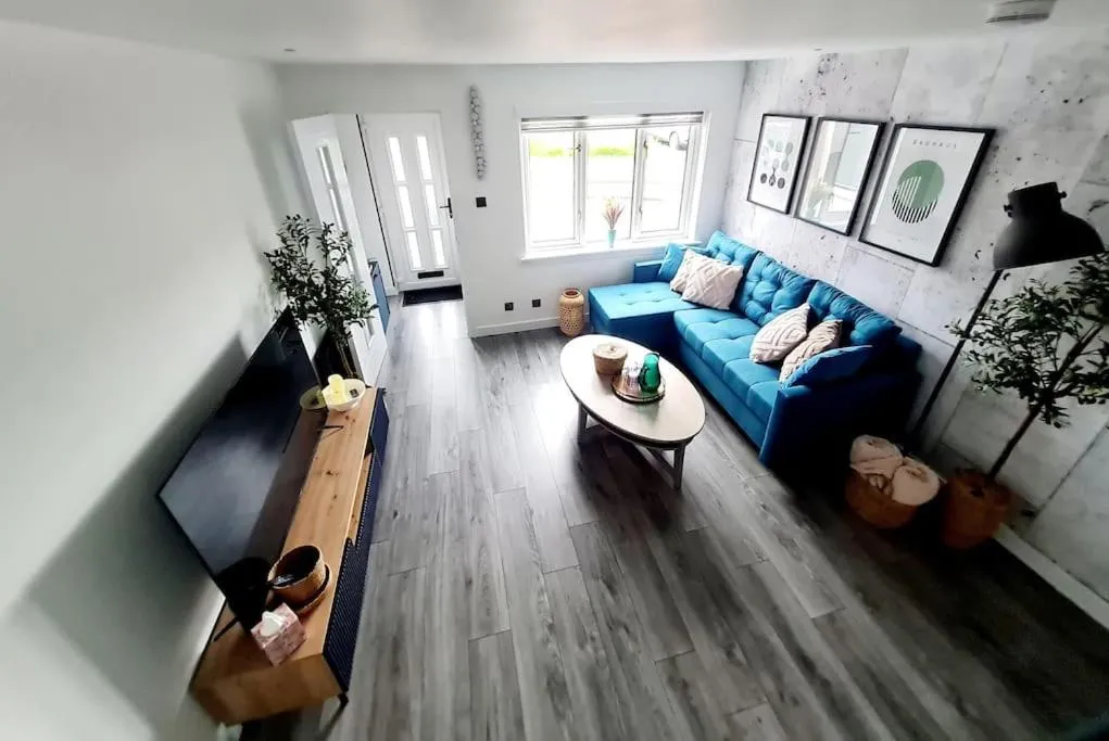 Image of Lovely house with back garden – FREE Parking