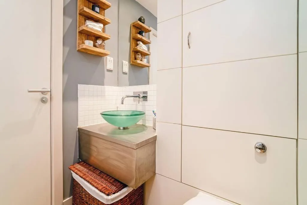 Image 1 of Luxury Huge Modern Open Plan 2Bedroom Flat – Free Private Parking & Balcony located at the OVO Hydro and SEC Centre