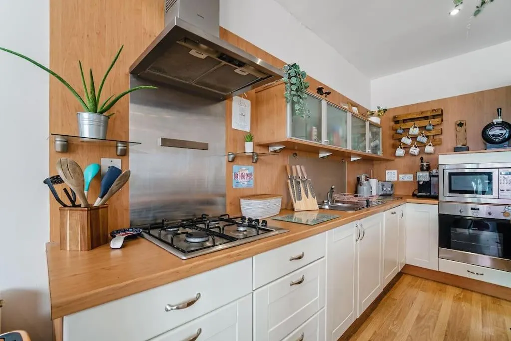 Image 6 of Luxury Huge Modern Open Plan 2Bedroom Flat – Free Private Parking & Balcony located at the OVO Hydro and SEC Centre