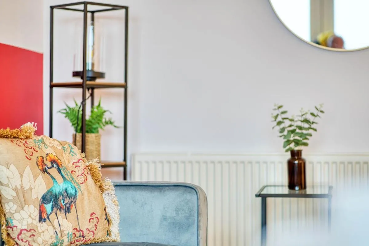 Image 6 of Modern 2 Bed Flat with Free Parking