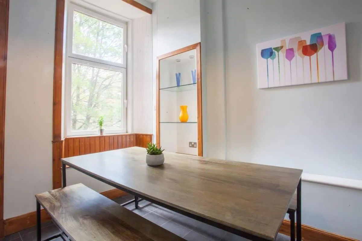 Image 6 of Modern, Light-filled and Sleek West End Apartment