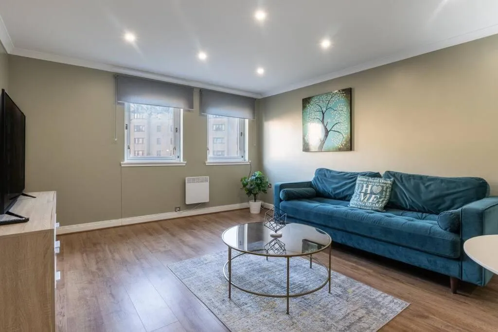 Image of ** Modern Merchant City 1 BED Apartment with Free Parking **